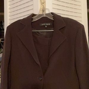 Beautiful 100%wool dark brown pants suit
